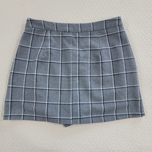Forever 21 Gray Plaid Women's Skirt Size Small Built In Shorts Skort Mini - Picture 6 of 9